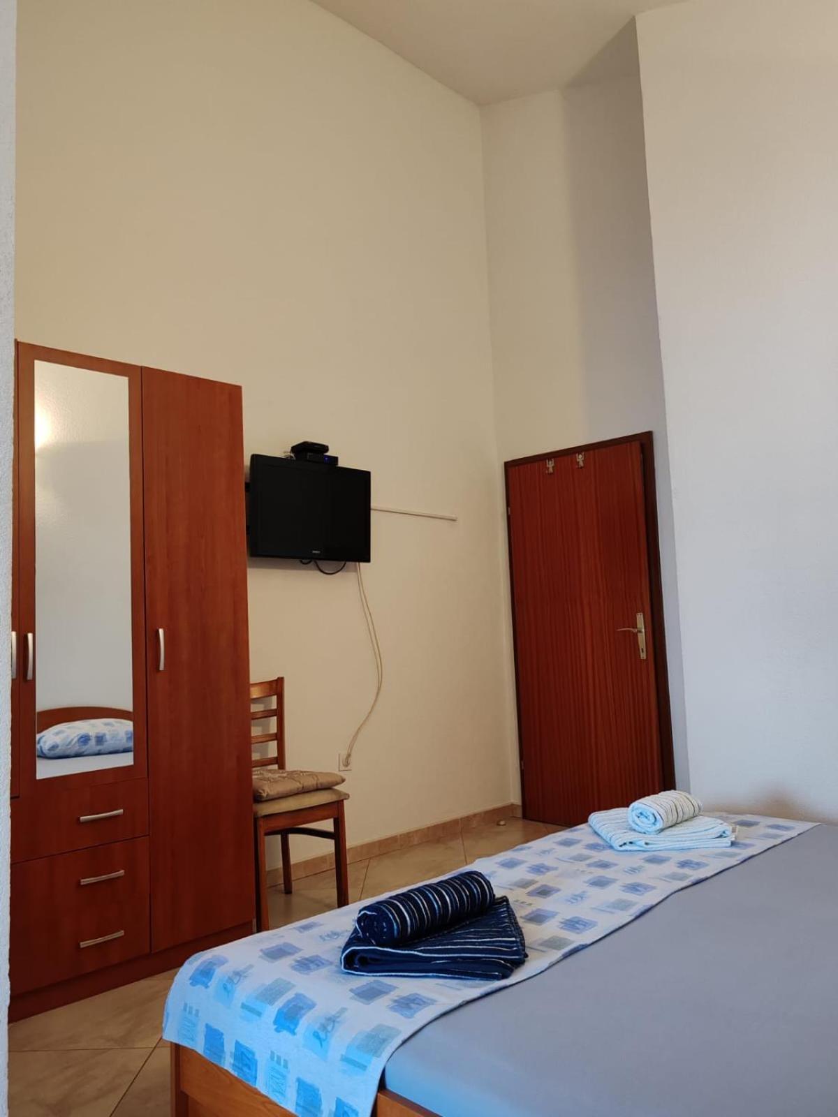 Apartments Markotic เคล็ค ภายนอก รูปภาพ